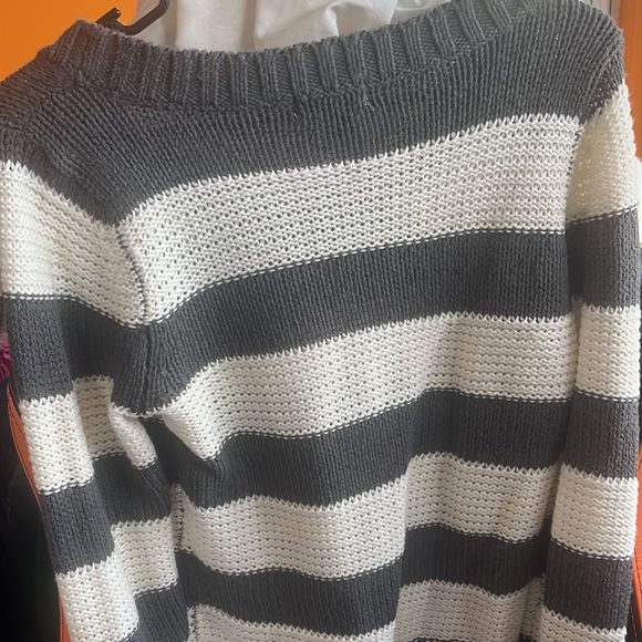Sweater. Xl size - Picture 4 of 4